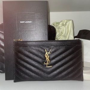 Monogram bill pouch in Grain de Poudre embossed leather